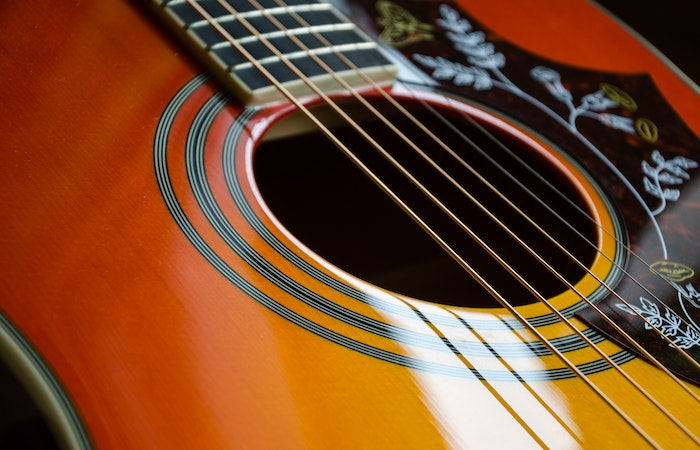 How to Choose the Best Acoustic Guitar for Your Needs